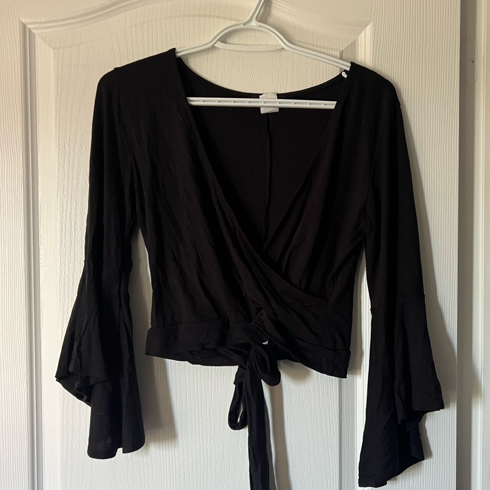 SUPER CUTE BRAND NEW BELL SLEEVE TIE BACK BLACK CROPPED TOP